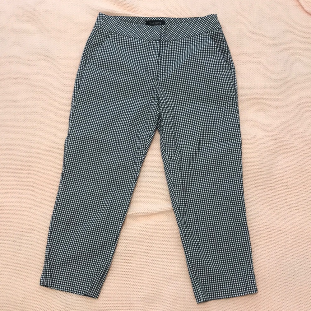 adorable picnic pattern 3 quarter pants